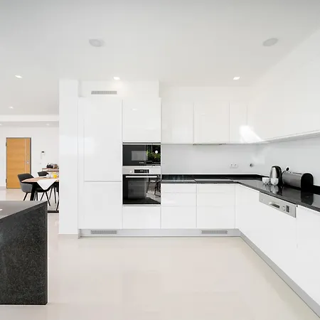 Design 4 With Pool By Homing *
