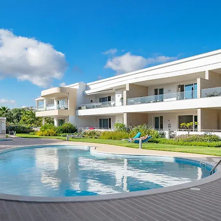 Design 4 With Pool By Homing ラゴス